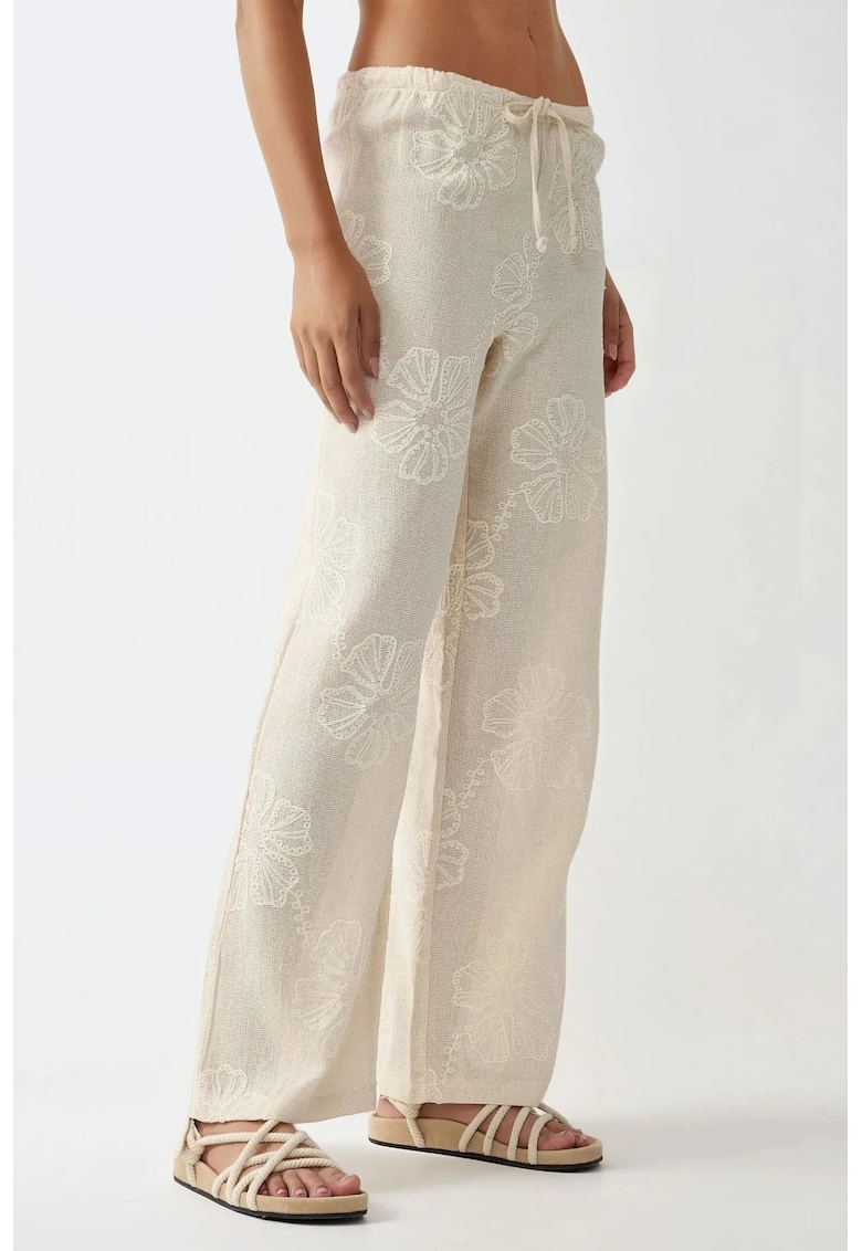 Pantaloni dama - largi cu talie inalta - broderie florala - crem - textil