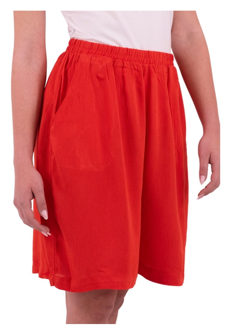 Bermude cu croi amplu -