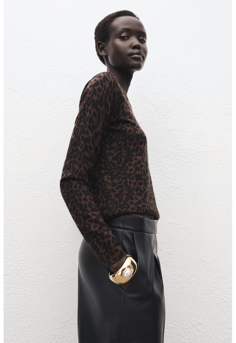 Pulover tricotat fin cu animal print - Maro inchis/Negru