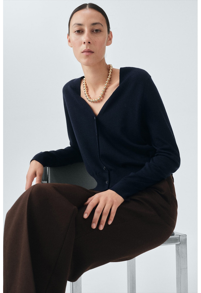 Cardigan din lana cu decolteu in V si nasturi