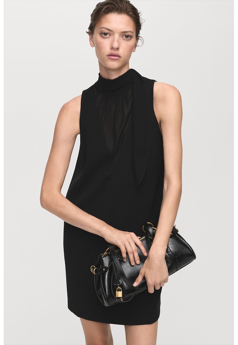 Rochie dreapta cu decupaj - Negru