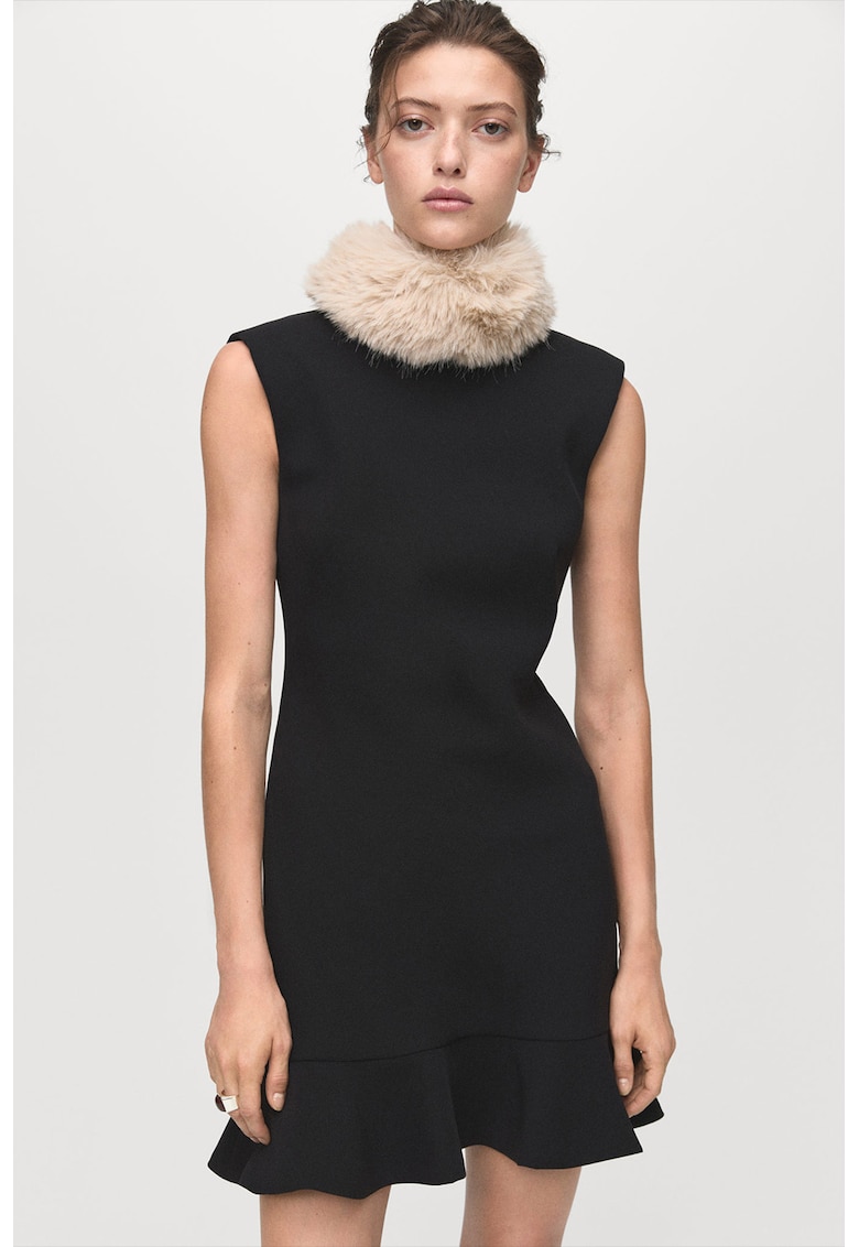 Rochie scurta cu guler scurt