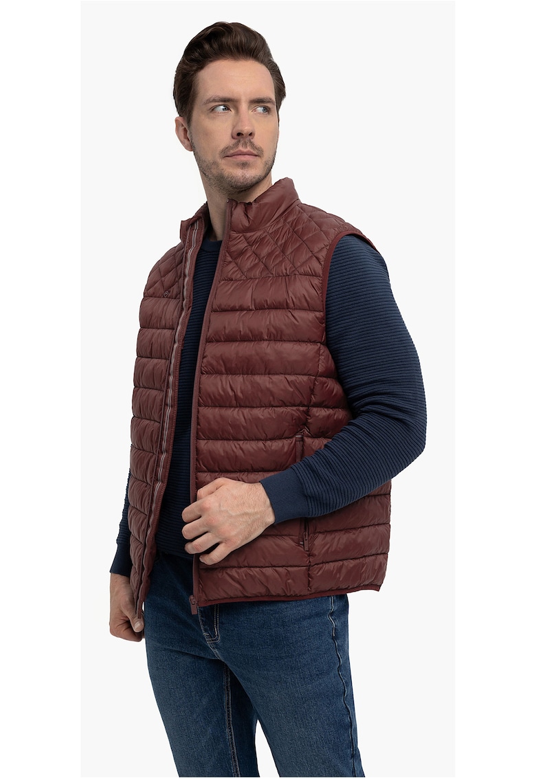 Vesta matlasata cu guler inalt V-Mer - barbati - bordo