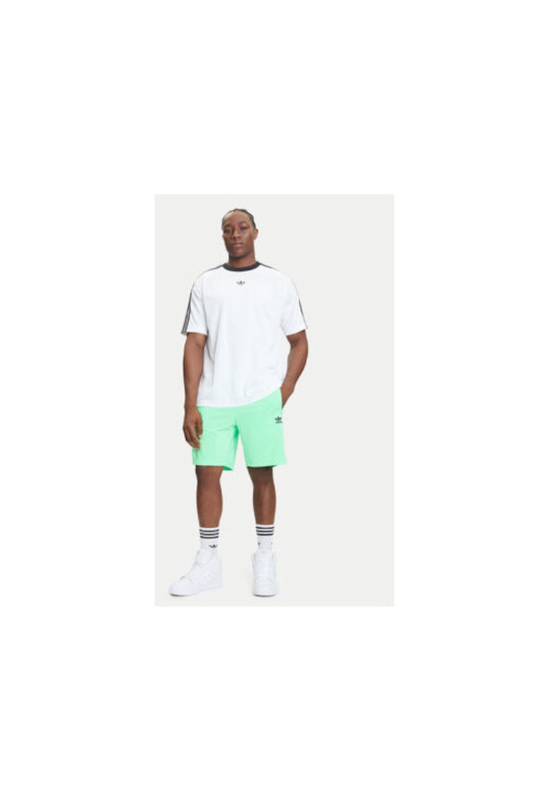 Tricou cu dungi contrastante si logo pe piept Tricou cu dungi contrastante si logo pe piept