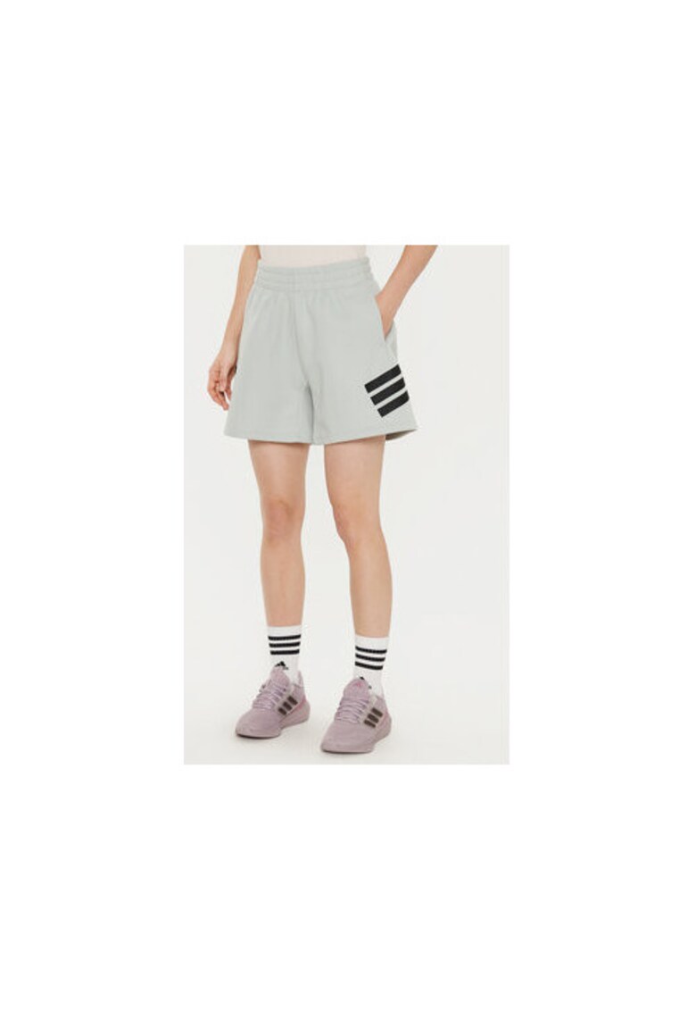 Pantaloni scurti cu buzunare