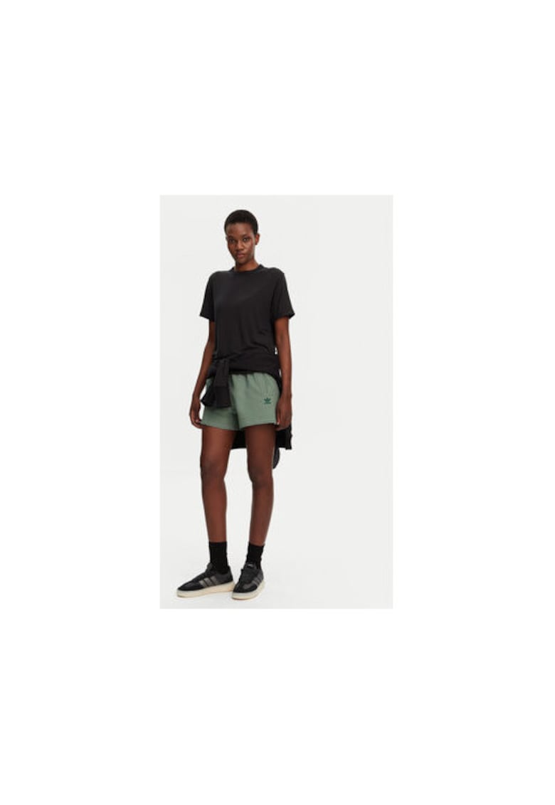Pantaloni scurti cu buzunare si talie elastica -