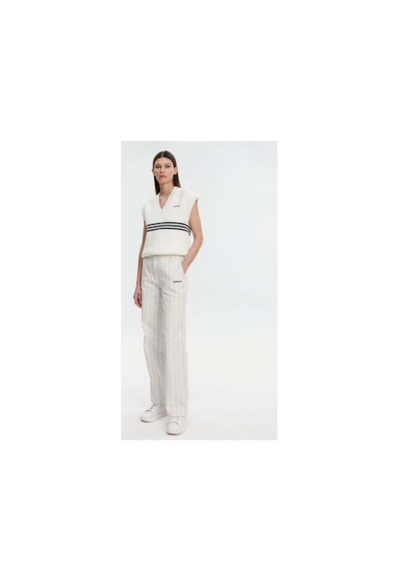 Tricou in dungi cu decolteu in V