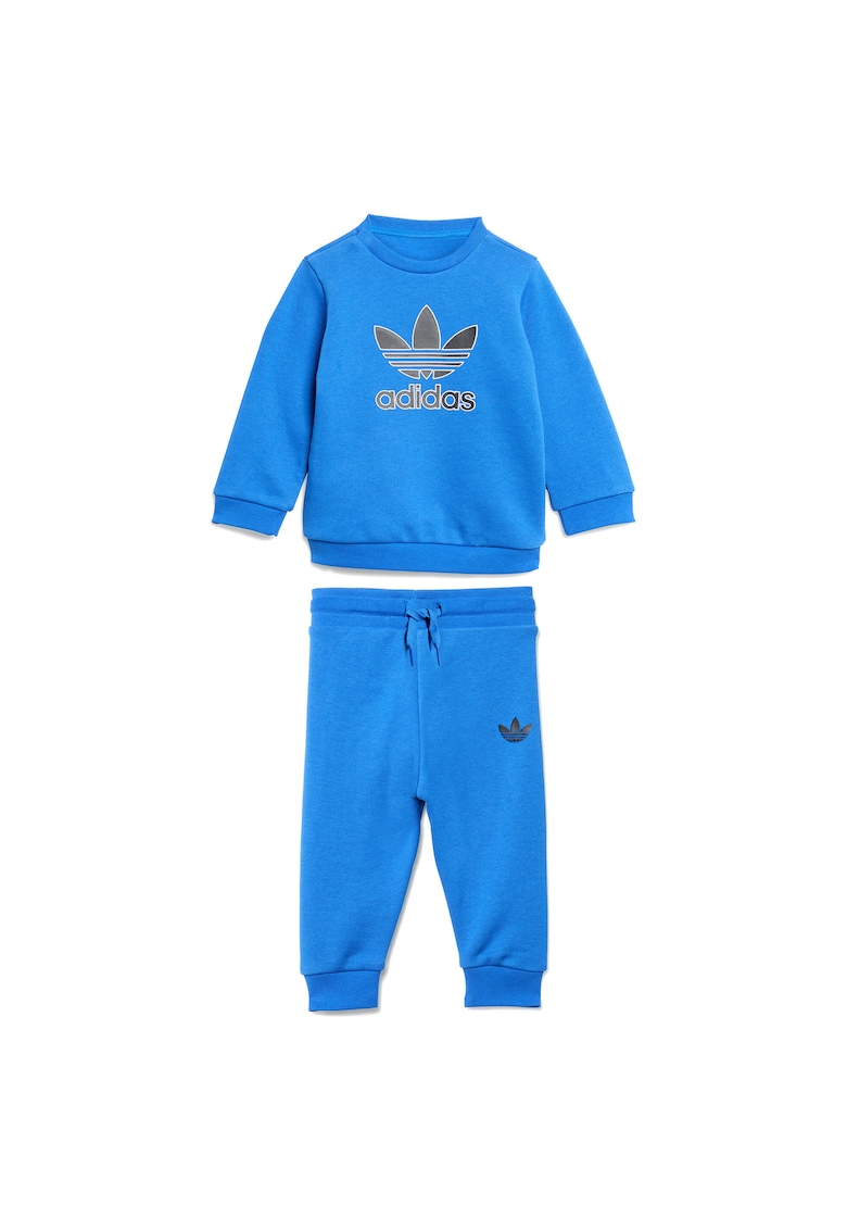 Trening cu logo supradimensionat