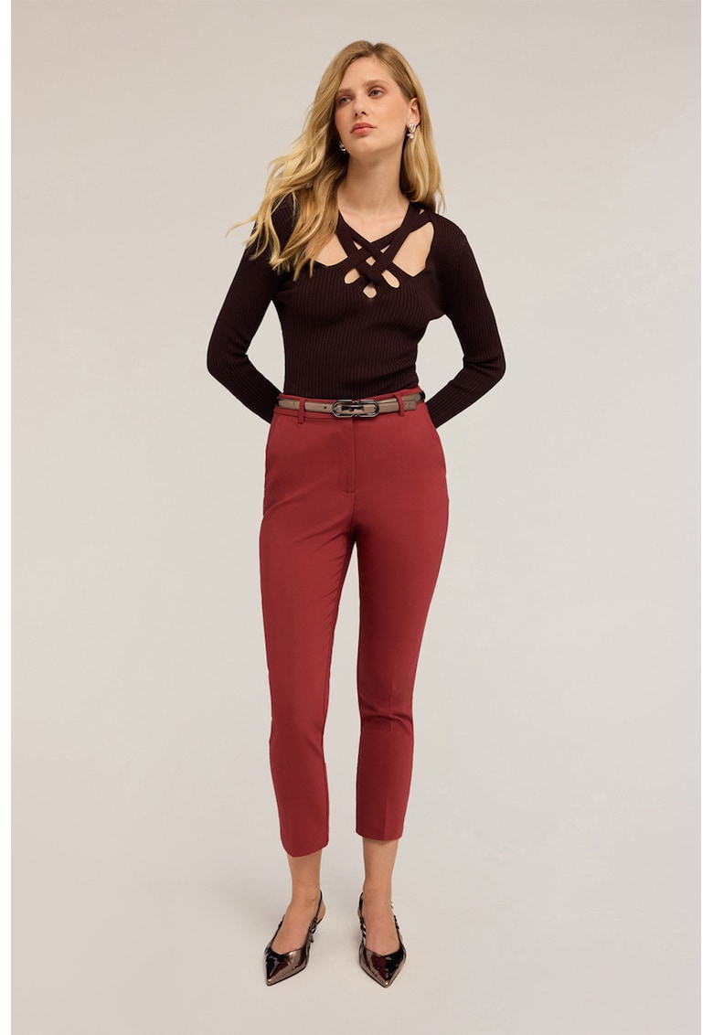 Pantaloni cu croiala conica si buzunare oblice - Caramiziu