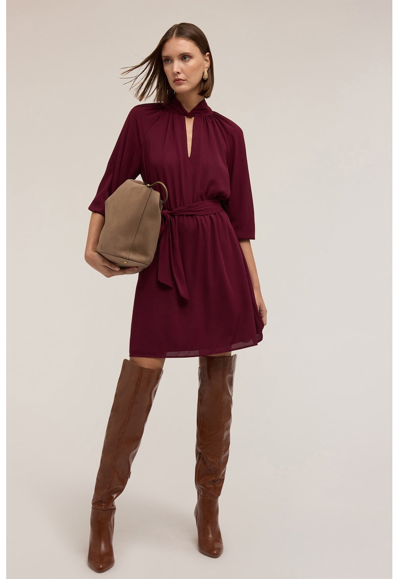 Rochie scurta cu maneci medii