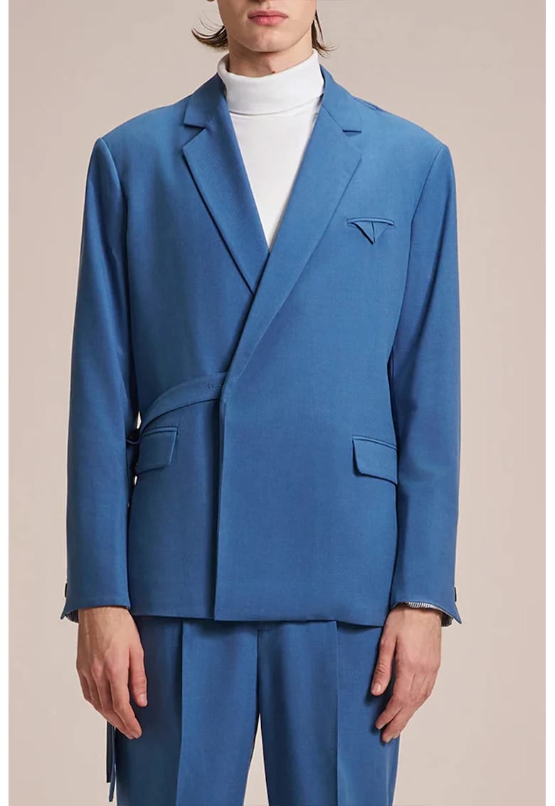 Sacou cu decupaj la spate si cordon lateral Sacou cu decupaj la spate si cordon lateral