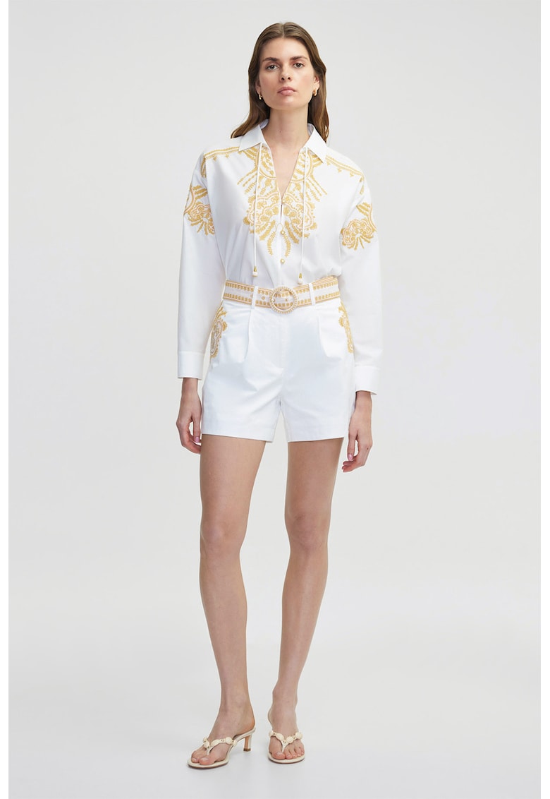 Pantaloni scurti cu design brodat
