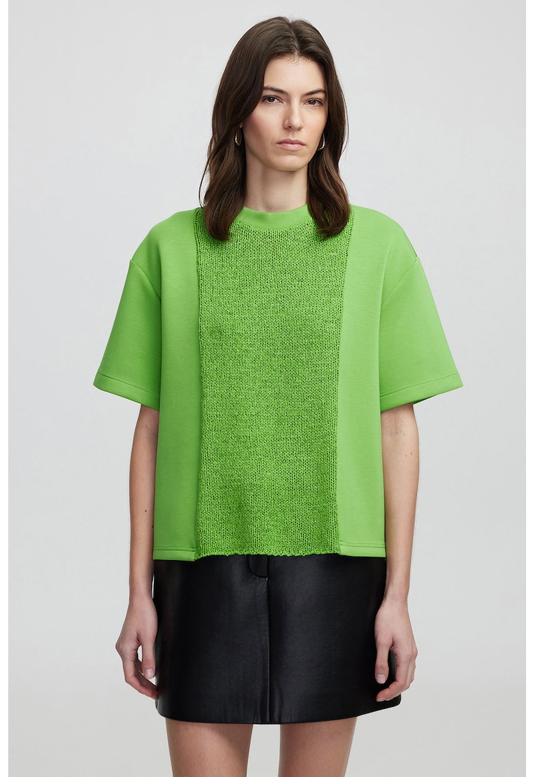 Tricou lejer cu segmente cu aspect tricotat