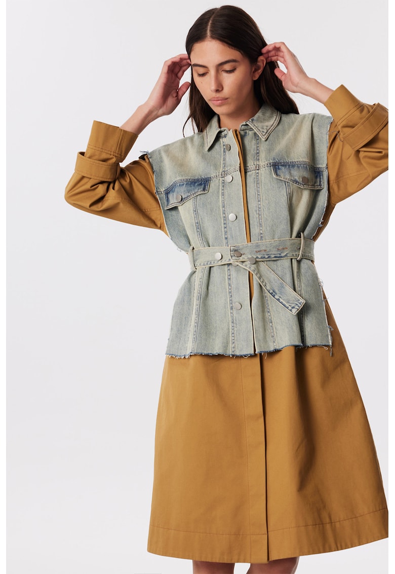 Trenci cu design 2-in-1 si insertii din denim Trenci cu design 2-in-1 si insertii din denim