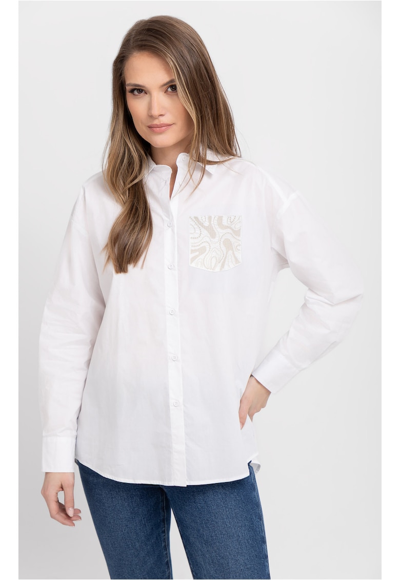 Camasa supradimensionata din bumbac cu broderie decorativa pe piept - K-Celli - Alba
