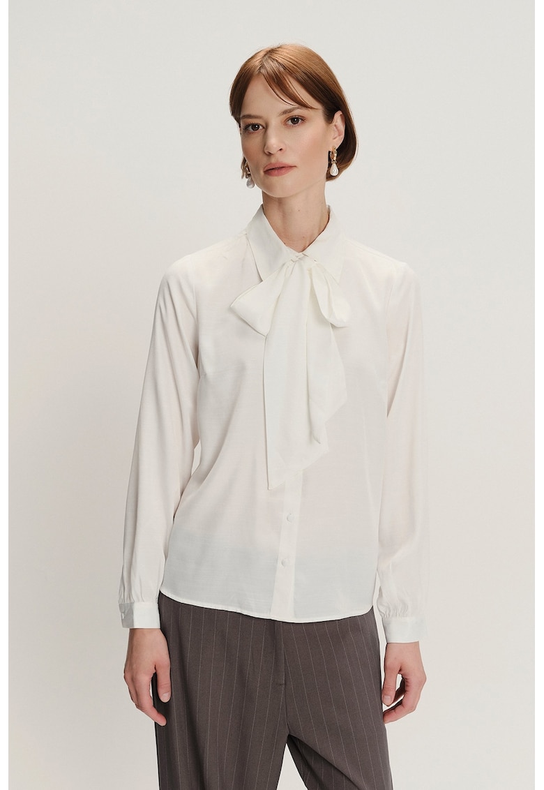 Camasa vaporoasa cu guler cu funda din panglici