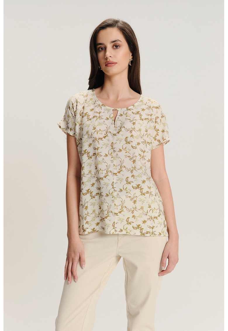 Bluza cu maneci scurte si model