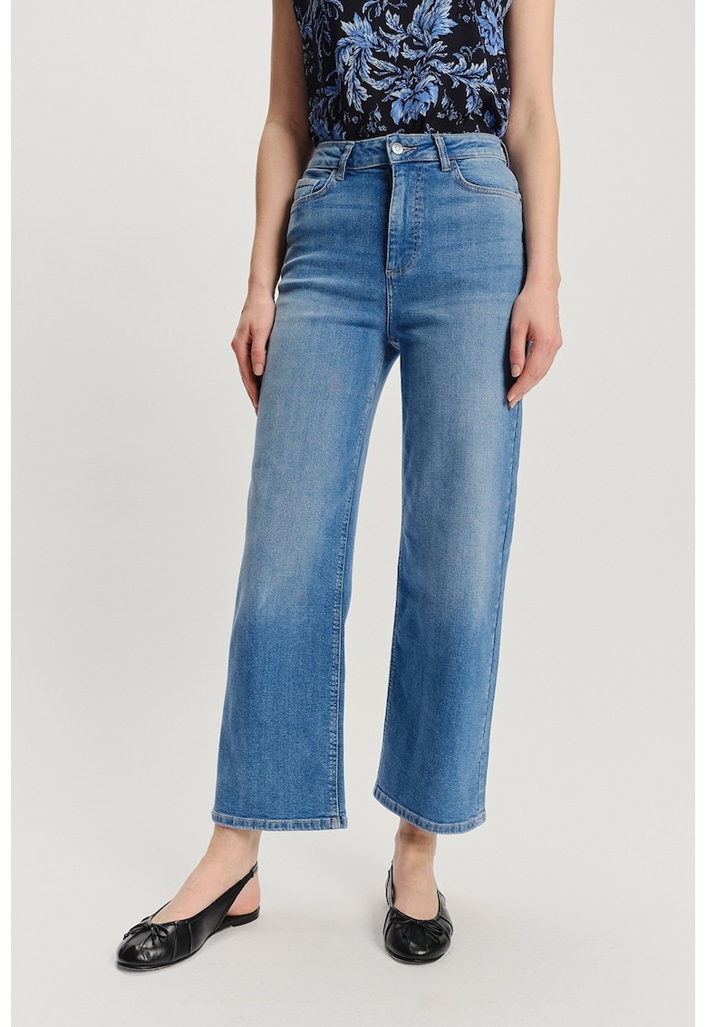 Blugi evazati din amestec de modal