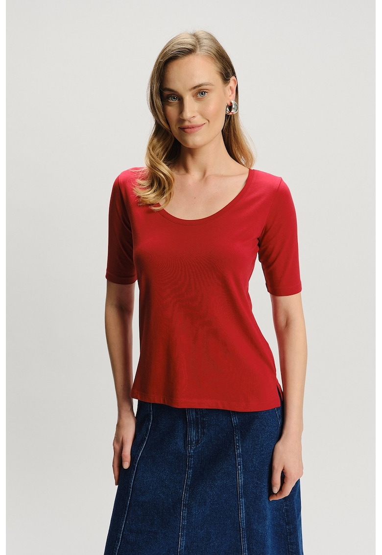 Tricou cu decolteu rotund si maneci medii - Caramiziu