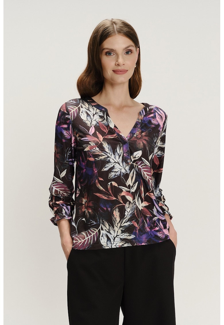 Bluza cu maneci trei sferturi si model