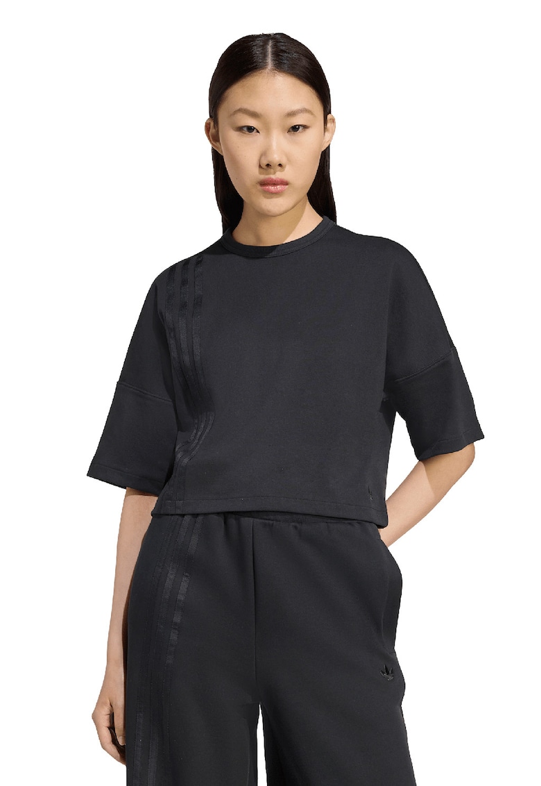 Tricou cu decolteu la baza gatului si logo - Negru