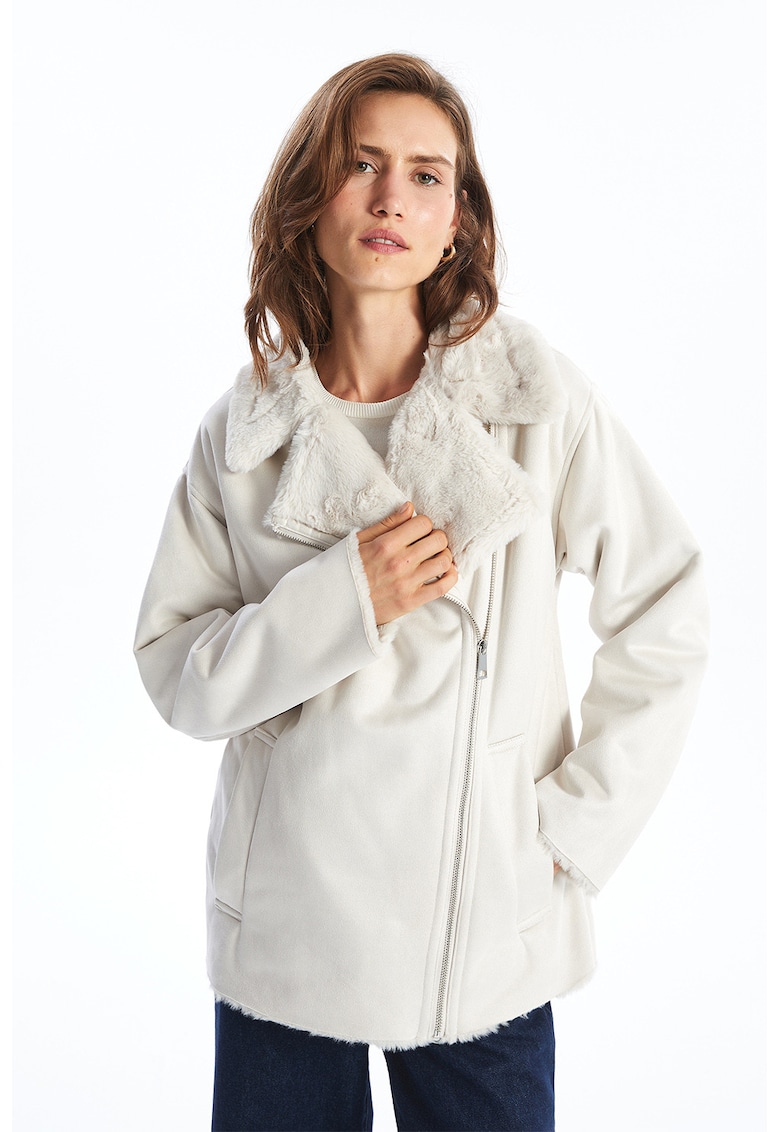 Geaca scurta cu guler din blana sintetica