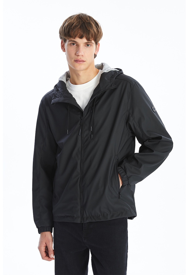 Jacheta usoara cu buzunare cu fermoar