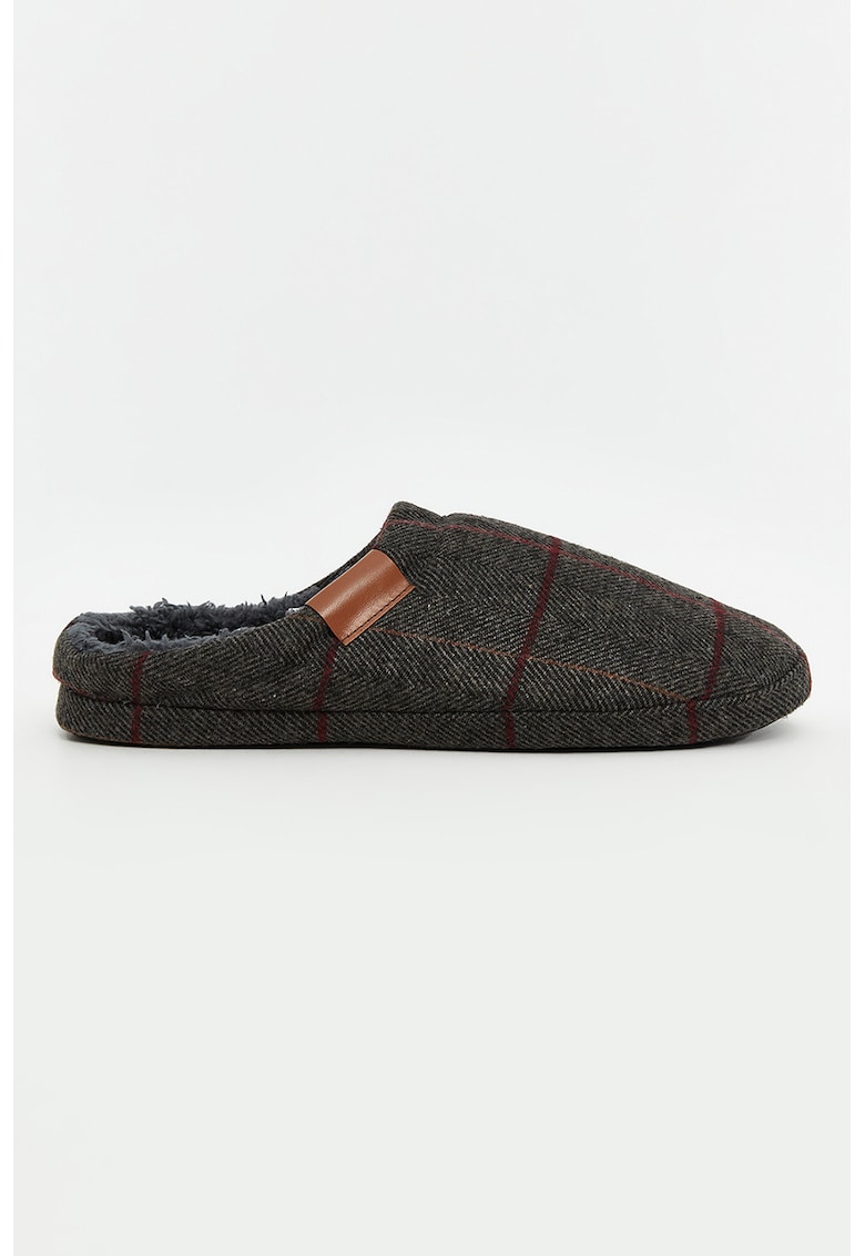 Papuci de casa cu model herringbone si branturi pufoase