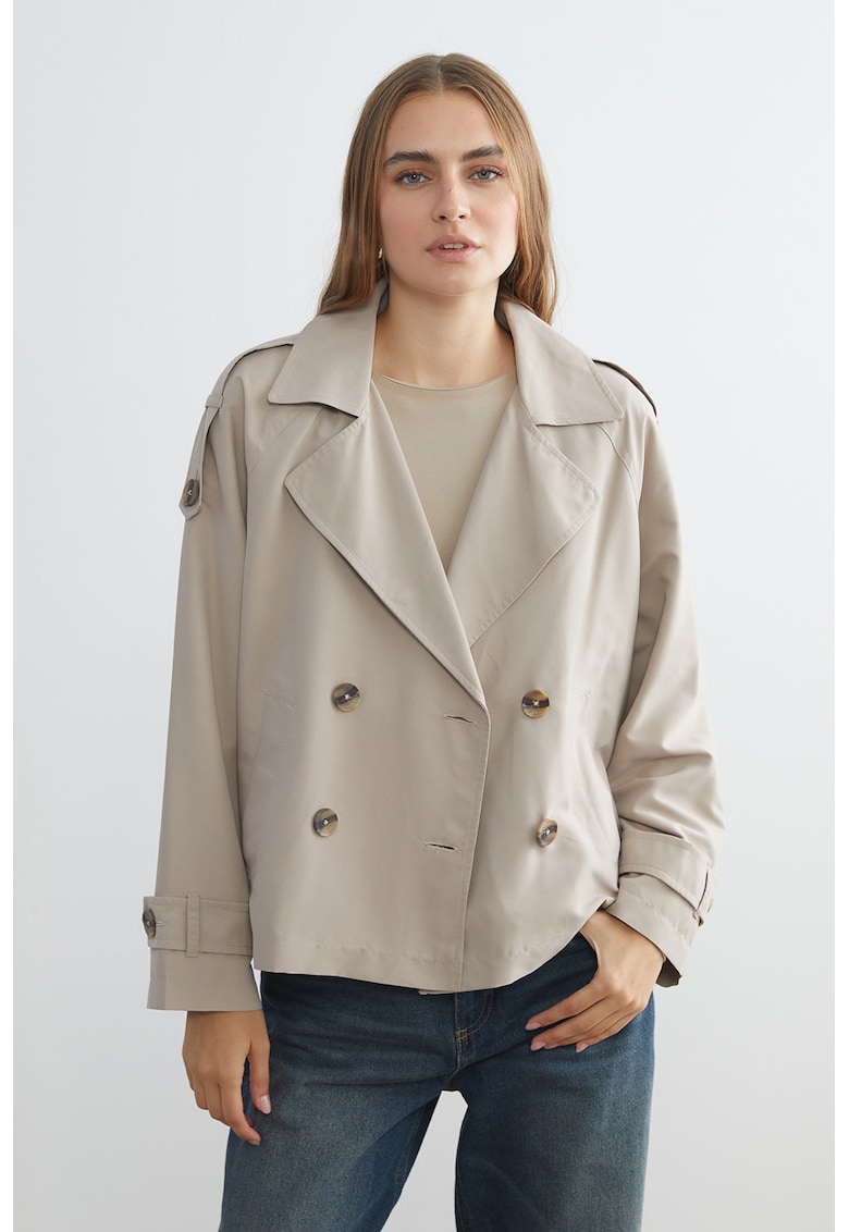 Jacheta lejera cu nasturi Jacheta lejera cu nasturi