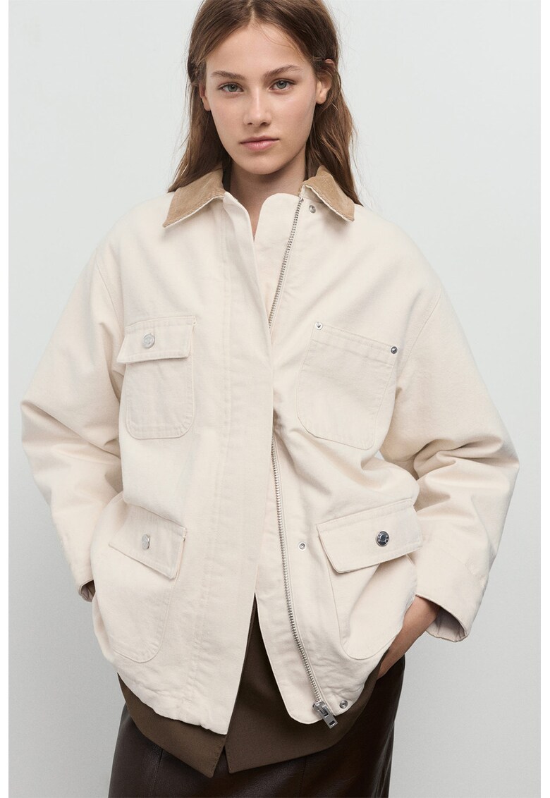 Jacheta lejera cu fermoar si buzunare cu clapa