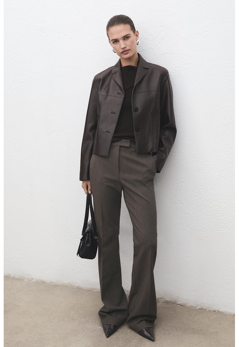 Pantaloni evazati cu talie inalta