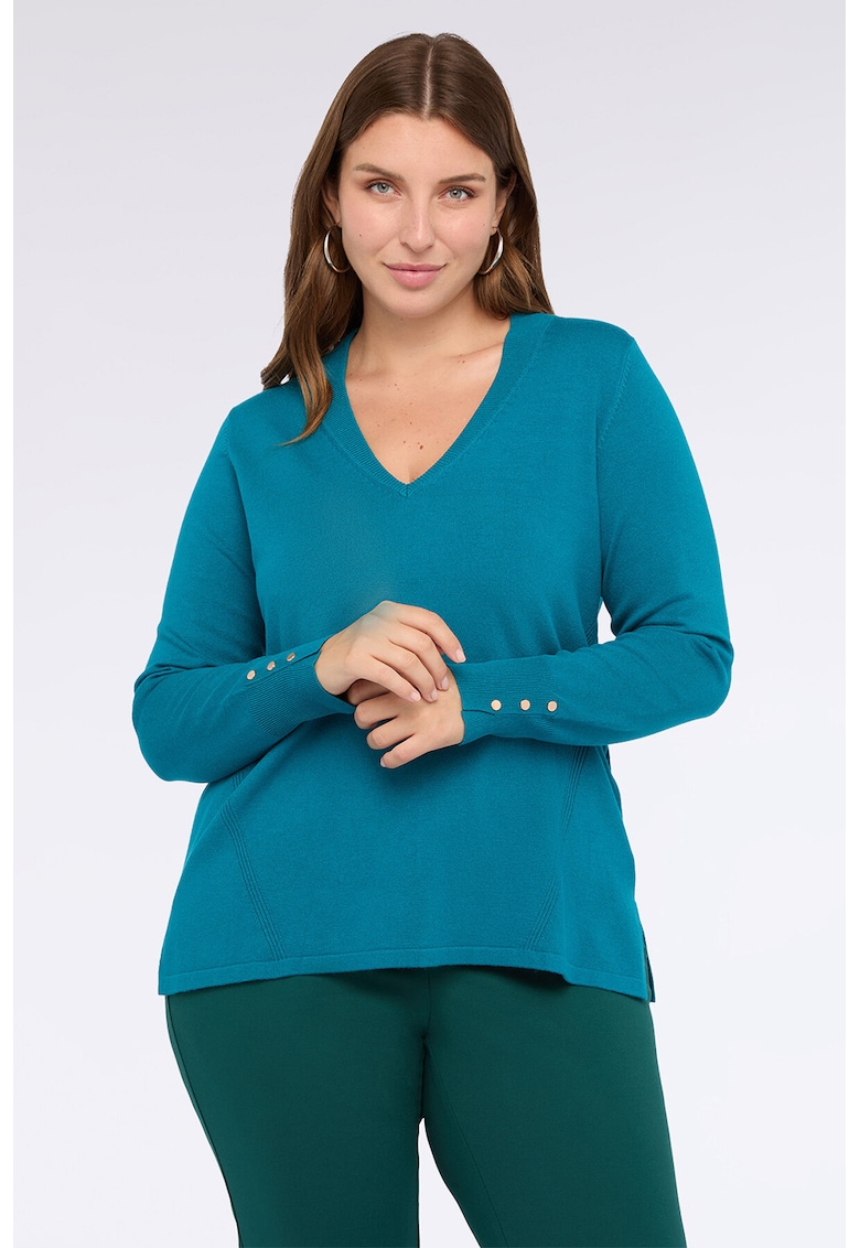 Pulover cu decolteu in V si slituri laterale la terminatie