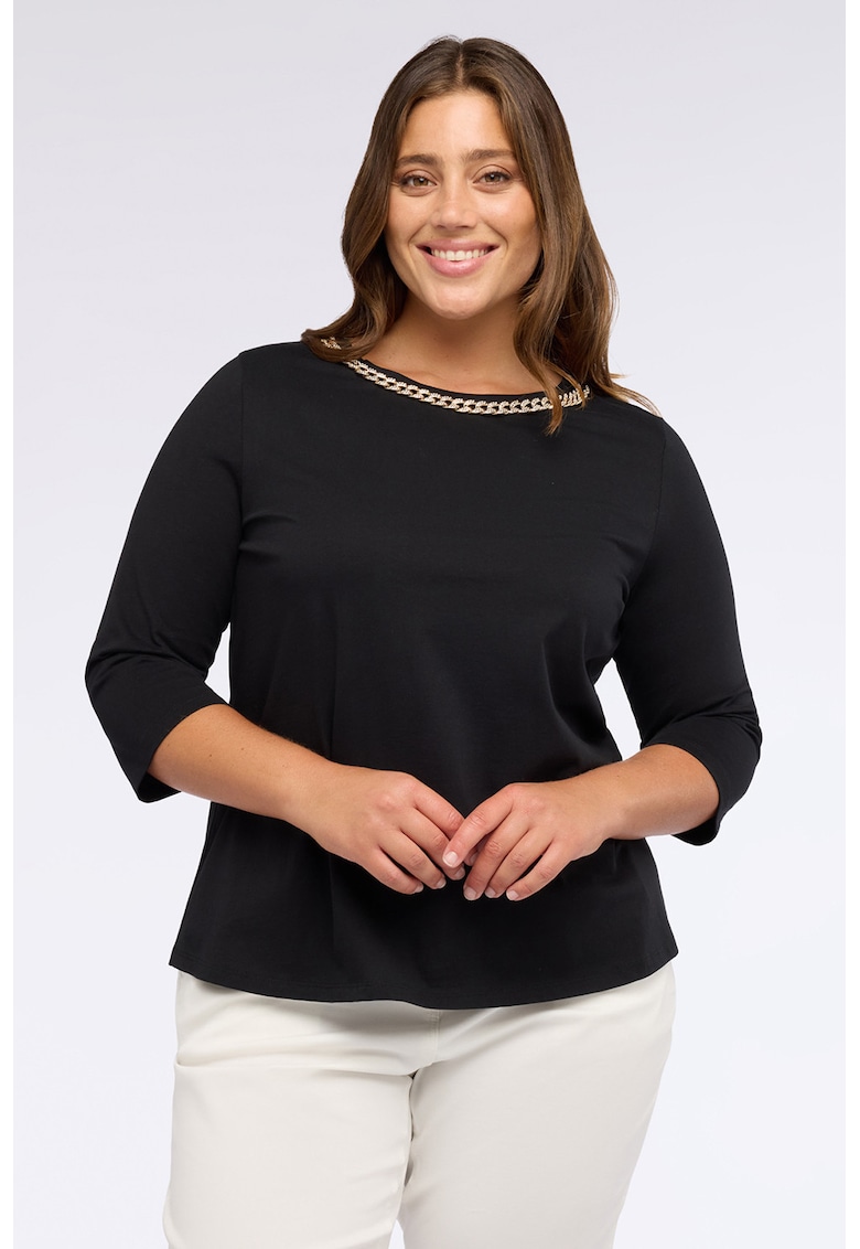 Bluza cu maneci 3/4 si detaliu cu lant la gat