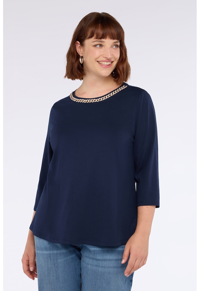 Bluza cu maneci 3/4 si detaliu cu lant la gat