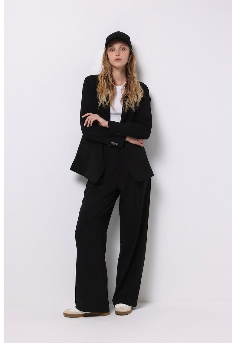 Sacou lejer cu revere decupate