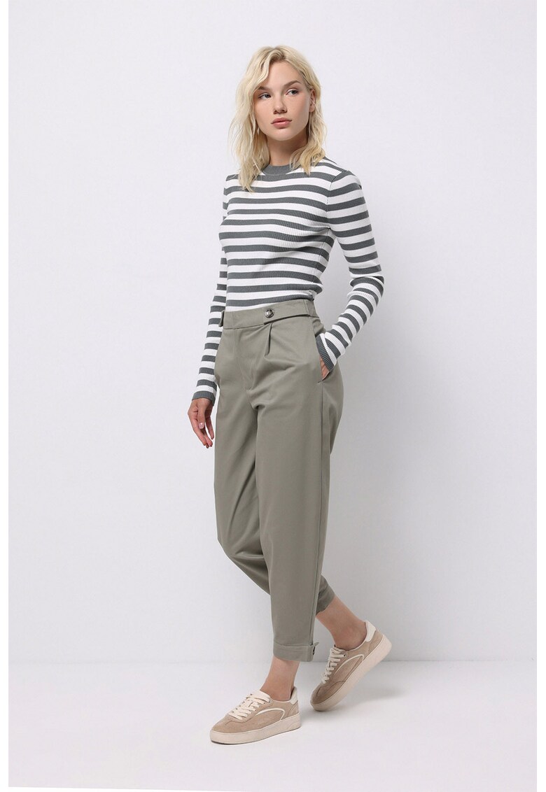 Pantaloni crop conici si pliuri frontale - Kaki
