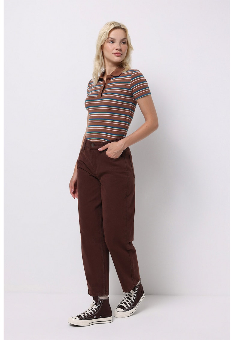 Blugi cu croiala conica si talie inalta