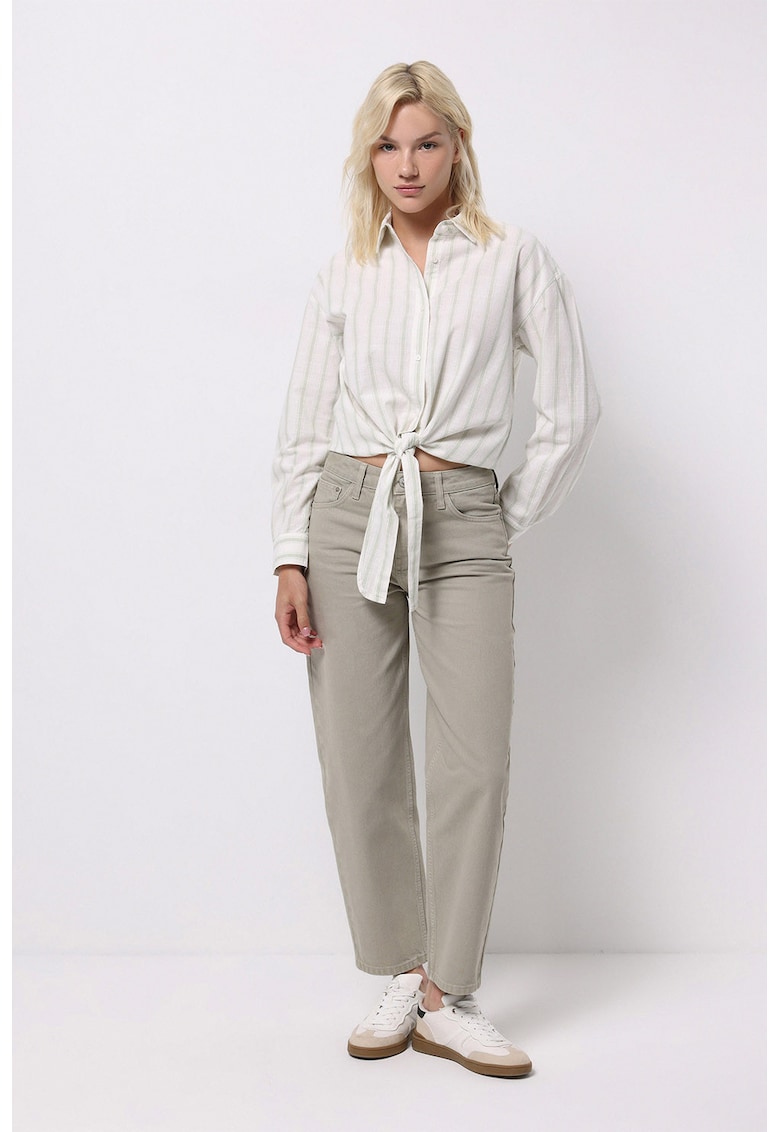 Blugi cu croiala conica si talie inalta