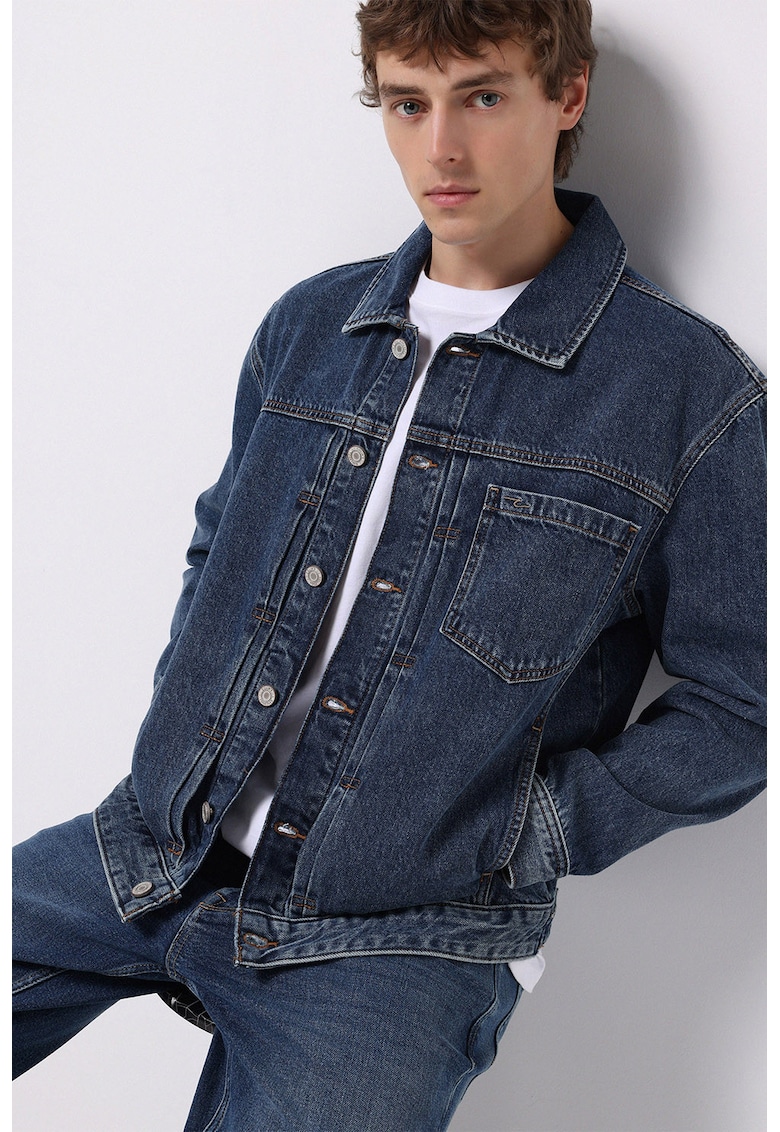 Jacheta cu nasturi si buzunar pe piept