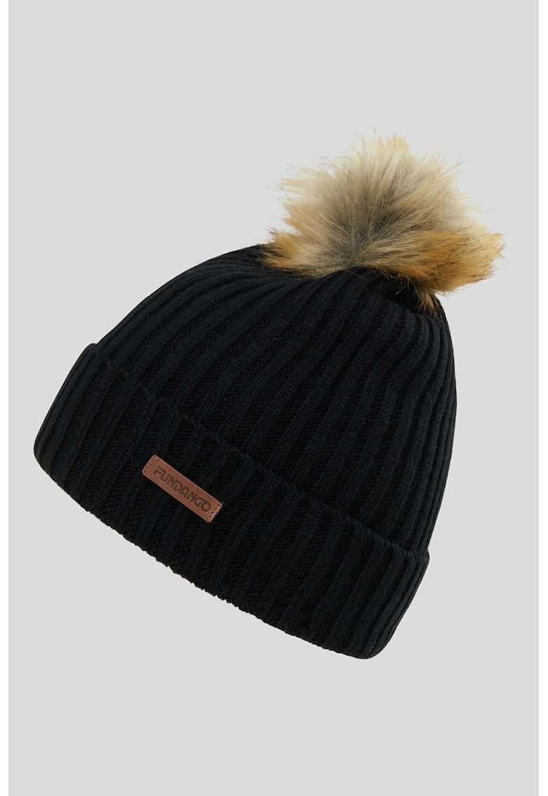 Caciula cu striatii si ciucure Merna