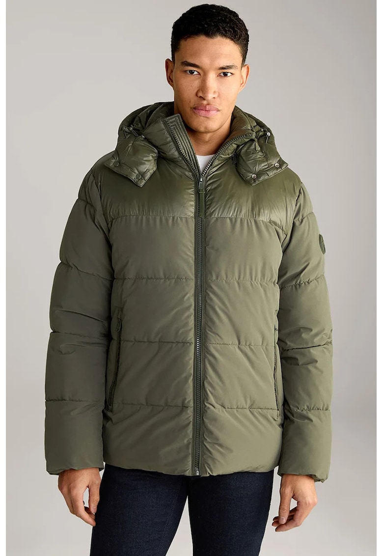 Geaca matlasata cu inchidere prin fermoar