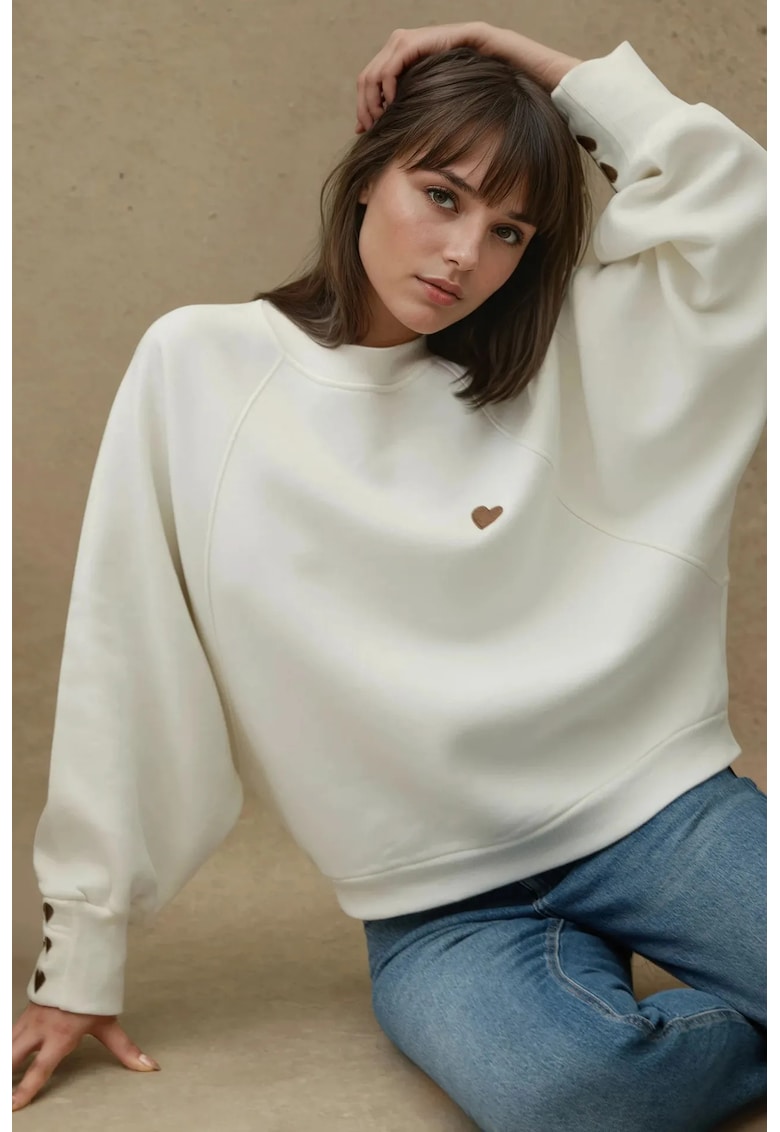 Hanorac dama brodat - alb-galbui - material tricotat - croiala lejera