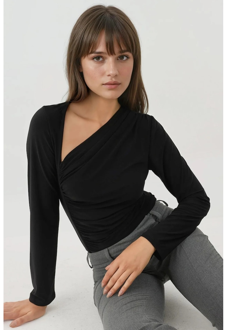 Bluza dama decolteu asimetric - tricot - Negru