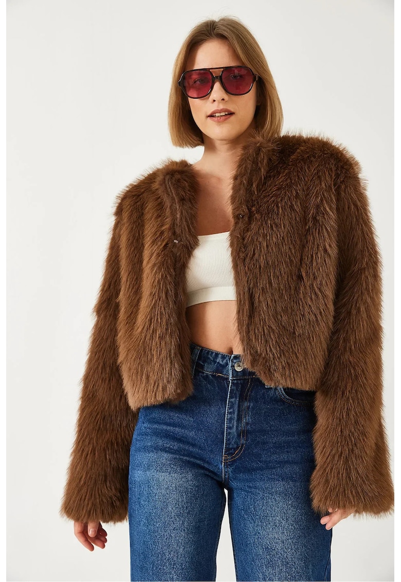 Geaca dama - Maro - Blana artificiala -