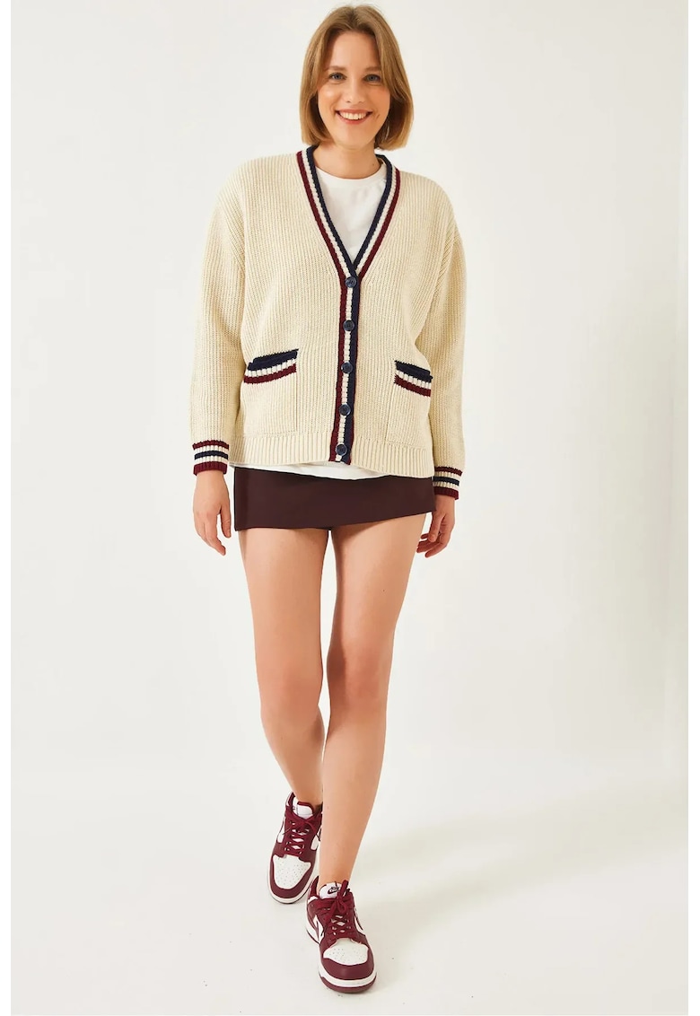 Pulover dama - cardigan cu model - decolteu in V - buzunare - bej - tricot -