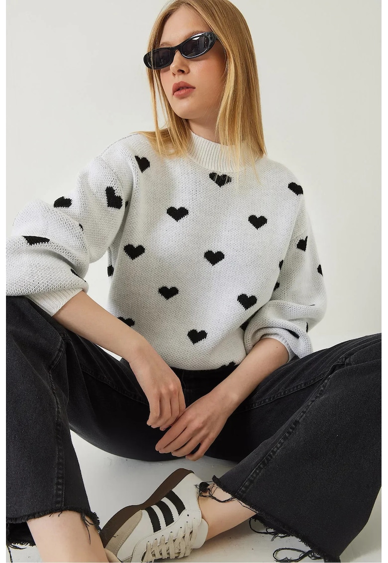 Pulover dama -  cu guler rotund - model cu inima - croiala lejera - alb - tricot -