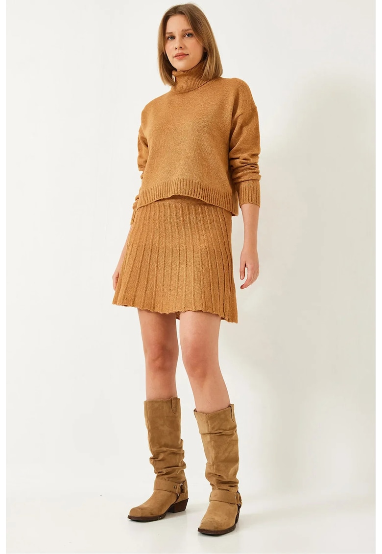 Costum dama -  set tricotat - guler inalt - maro - tricot -