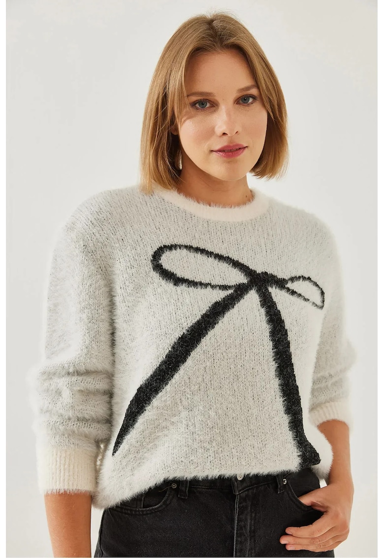 Pulover dama -  tricotat brodat - bej -