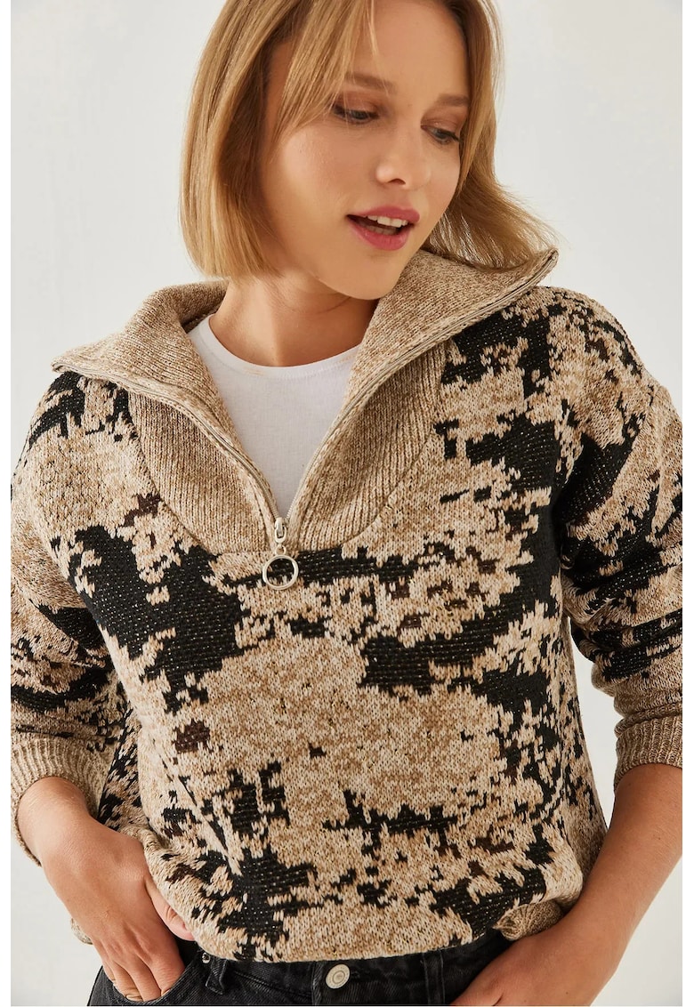 Pulover dama  tricotat abstract - guler cu fermoar - maro - amestec acrilic-poliester -