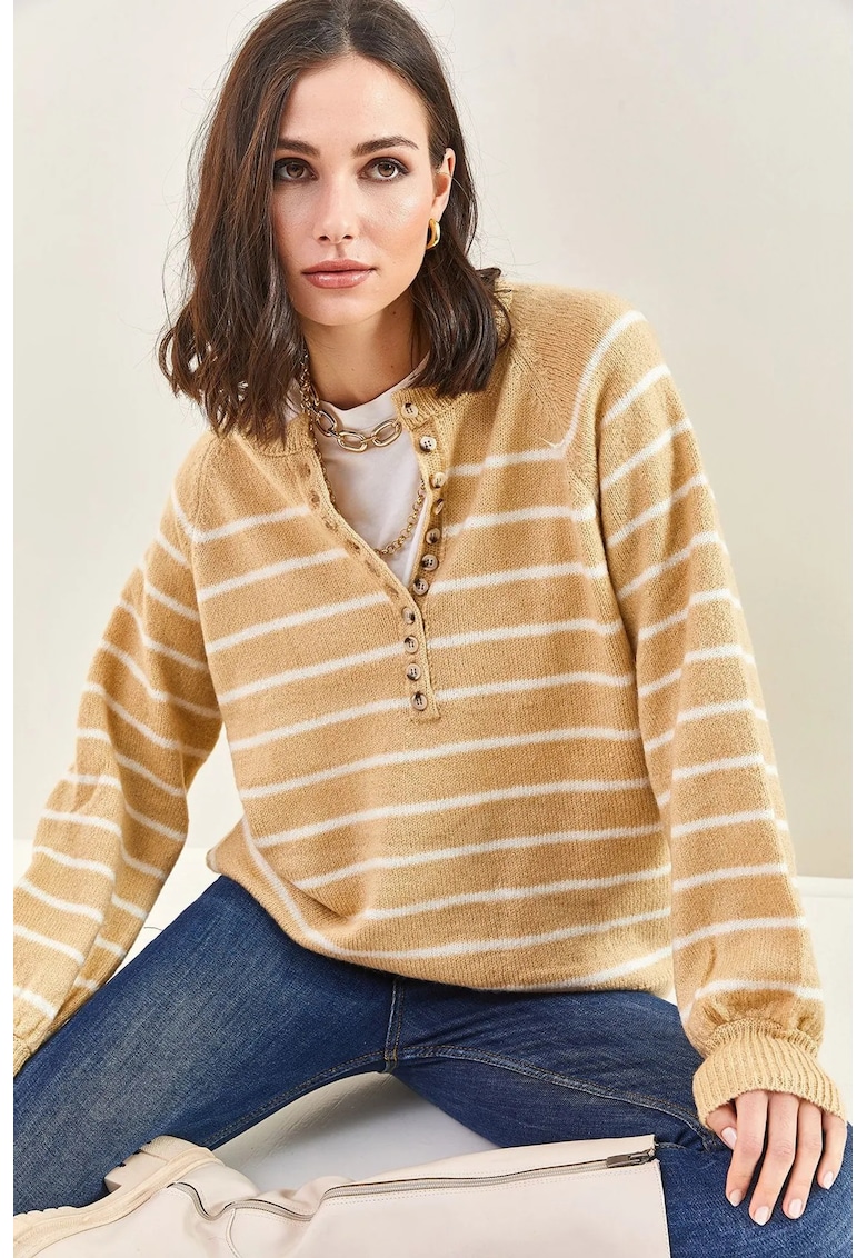 Pulover tricotat  cu dungi - guler cu nasturi - tricot -